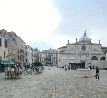 Central Apartment Daire *