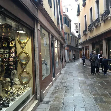 Central Apartment Apartamento